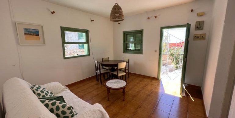 63a85043-77af-449f-84bb-83db4e0108f8