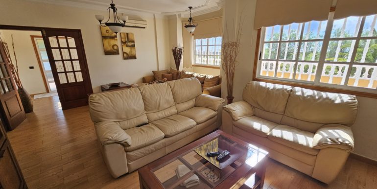 Imagen de WhatsApp 2023-10-27 a las 10.30.25_069eec77